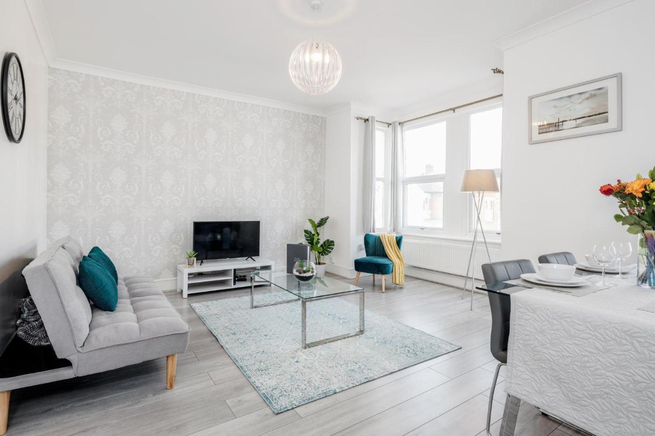 Business & Leisure 2 Bedroom & Parking By Damask Homes Ilford Exterior photo