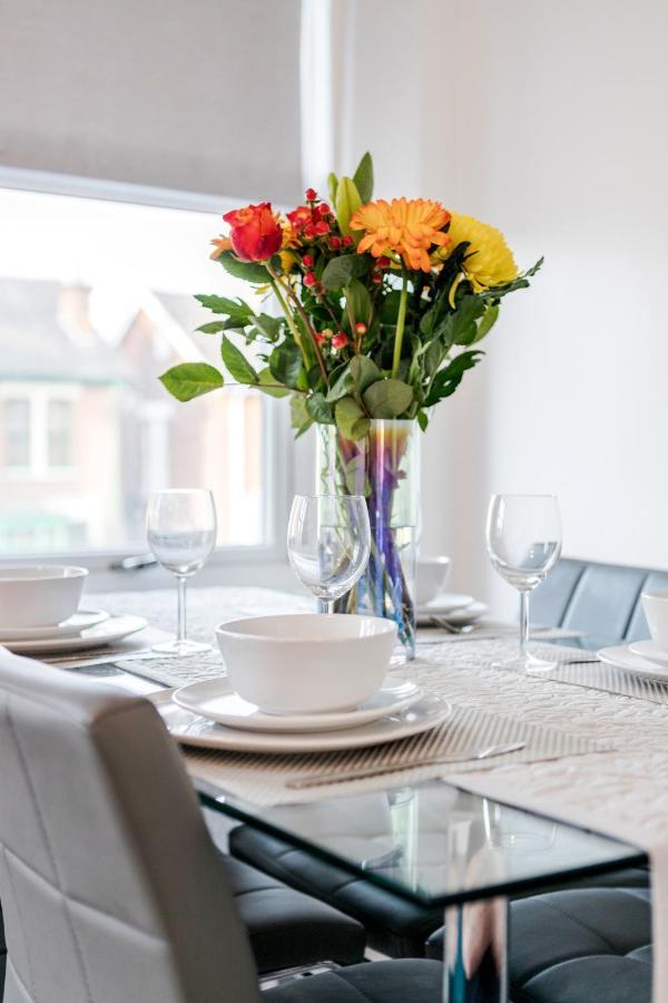 Business & Leisure 2 Bedroom & Parking By Damask Homes Ilford Exterior photo
